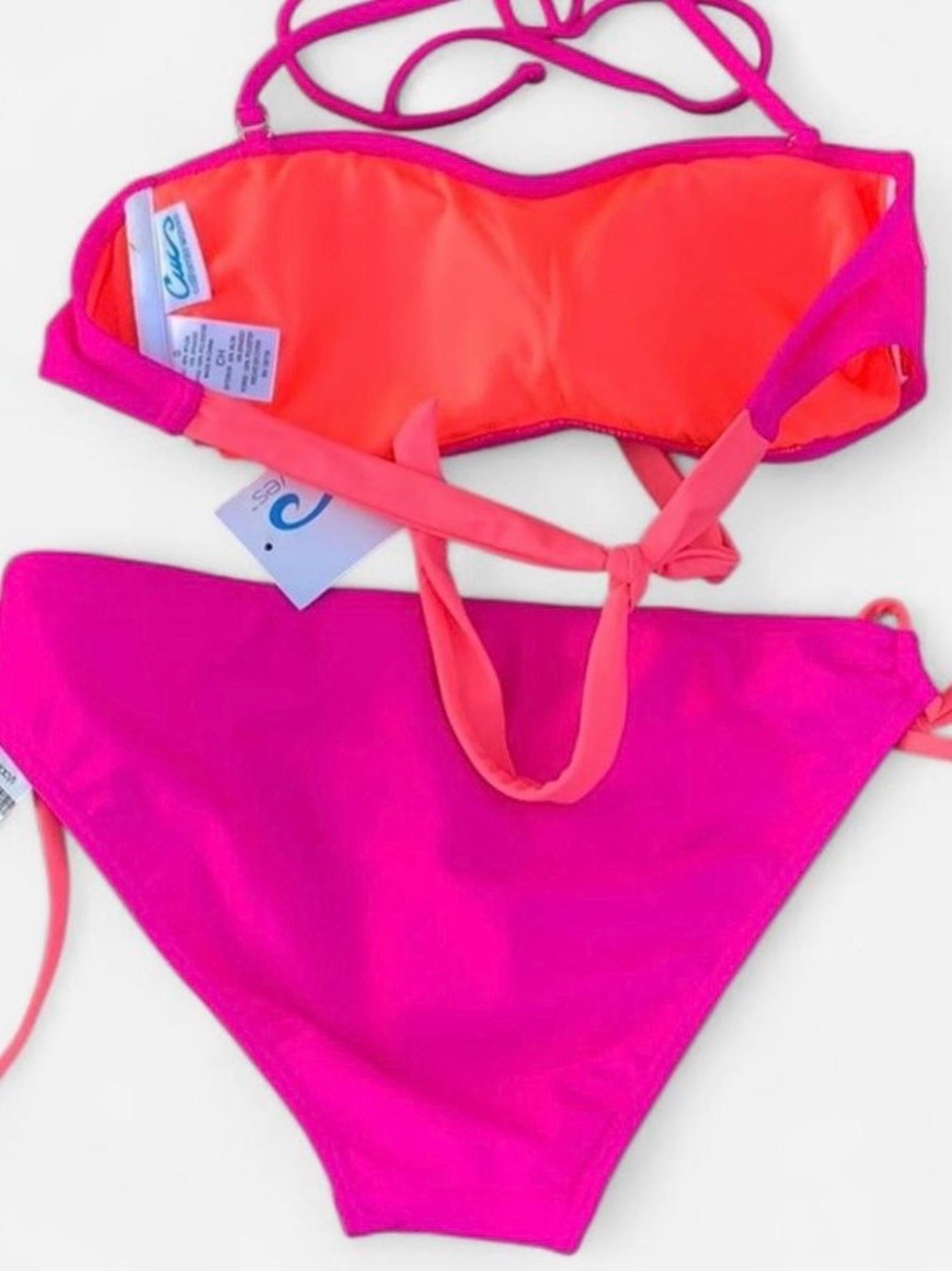 Pink ruffle bikini - Picture 4 of 12